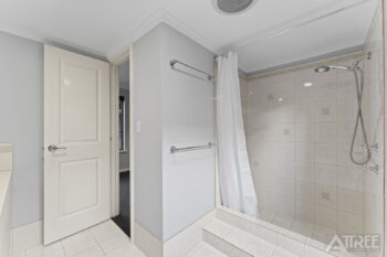 Listing image for 4 Camelot Court, Thornlie  WA  6108