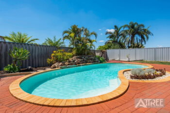 Listing image for 11 The Crest, Canning Vale  WA  6155