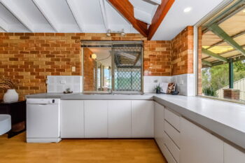 Listing image for 13 Peak View, Canning Vale  WA  6155