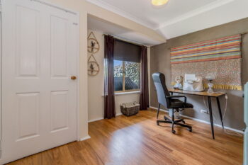 Listing image for 10 Mulga Place, Thornlie  WA  6108