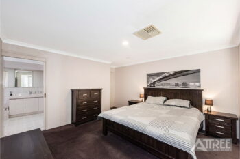 Listing image for 33 Romulea Mews, Canning Vale  WA  6155