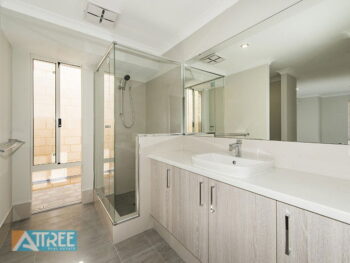 Listing image for 10 Pumice Road, Treeby  WA  6164