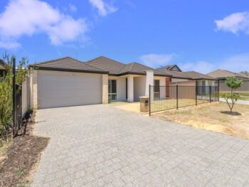 Listing image for 40 Chiltern Avenue, Brookdale  WA  6112