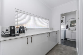 Listing image for 40 Middle Parkway, Canning Vale  WA  6155