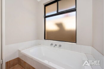 Listing image for 18 Hedgeley Way, Canning Vale  WA  6155