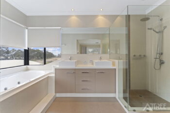 Listing image for 12 Glen Iris Drive, Jandakot  WA  6164