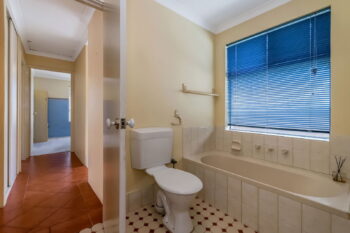 Listing image for 1/8 Leslie Street, Cannington  WA  6107