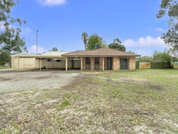 Listing image for 724 Warton Road, Treeby  WA  6164