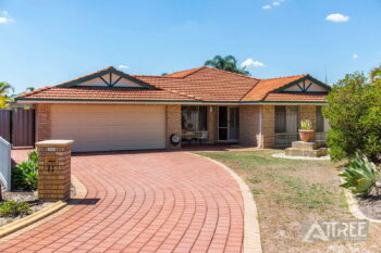 Listing image for 11 The Crest, Canning Vale  WA  6155