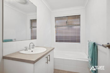 Listing image for 20 St Tropez Gardens, Piara Waters  WA  6112