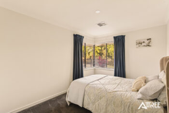 Listing image for 4 Illawarra Crescent, Canning Vale  WA  6155