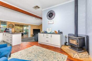 Listing image for 15 Wyton Place, Gosnells  WA  6110