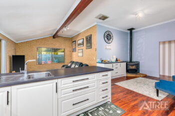 Listing image for 15 Wyton Place, Gosnells  WA  6110