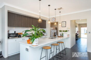 Listing image for 29 Nesbit Drive, Haynes  WA  6112