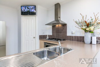 Listing image for 10 Peaceful Vista, Harrisdale  WA  6112