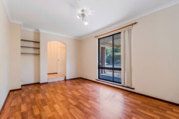 Listing image for 27 Ashburton Drive, Gosnells  WA  6110