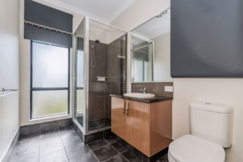 Listing image for 11 Basil Loop, Treeby  WA  6164