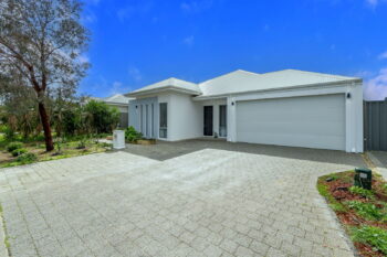 Listing image for 21 Nesbit Drive, Haynes  WA  6112