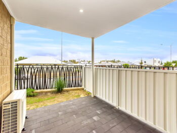 Listing image for 4/2 Delaronde Drive, Success  WA  6164