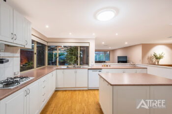 Listing image for 13 Valleyview Trail, Canning Vale  WA  6155