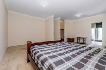 Listing image for 11 Basil Loop, Treeby  WA  6164