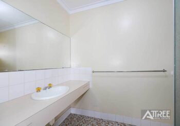 Listing image for 14 Ailsworth Court, Thornlie  WA  6108