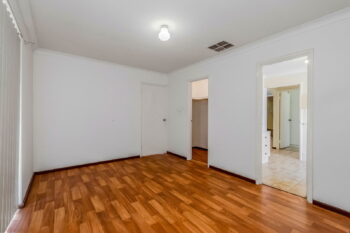 Listing image for 27 Ashburton Drive, Gosnells  WA  6110