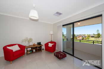 Listing image for 5 Glentrool Gardens, Canning Vale  WA  6155