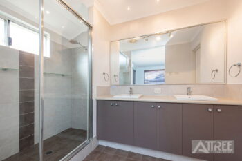 Listing image for 10 Mansfield Way, Piara Waters  WA  6112