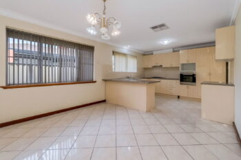 Listing image for 21 Currawong Way, Thornlie  WA  6108