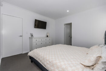 Listing image for 40 Middle Parkway, Canning Vale  WA  6155