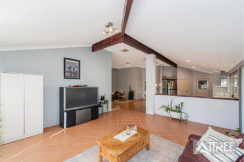 Listing image for 17 Pinewood Walk, Canning Vale  WA  6155