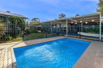 Listing image for 28 Honeyeater Retreat, Brookdale  WA  6112