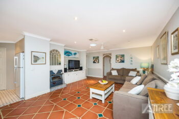 Listing image for 7 Aspera Close, Canning Vale  WA  6155