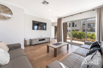 Listing image for 8 Catseye Walk, Treeby  WA  6164