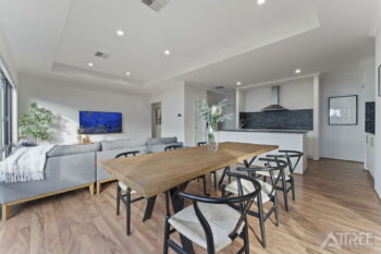 Listing image for 10 Dimer Way, Hammond Park  WA  6164