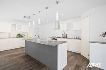 Listing image for 4 Ferntree Close, Thornlie  WA  6108