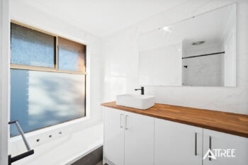 Listing image for 4 Ferntree Close, Thornlie  WA  6108