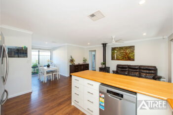 Listing image for 4 Brolga Grove, Seville Grove  WA  6112