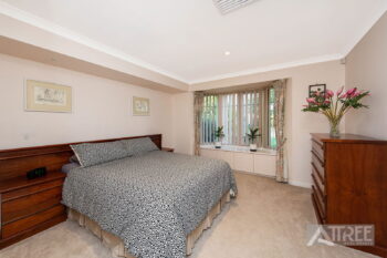 Listing image for 13 Valleyview Trail, Canning Vale  WA  6155