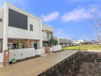 Listing image for 5 Catseye Walk, Treeby  WA  6164