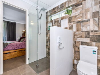 Listing image for 15 Empire Way, Thornlie  WA  6108