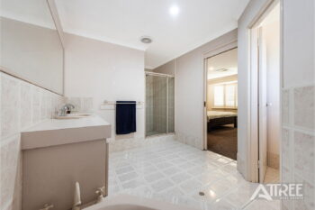 Listing image for 33 Romulea Mews, Canning Vale  WA  6155