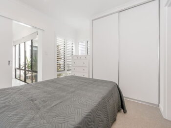 Listing image for 5 Catseye Walk, Treeby  WA  6164