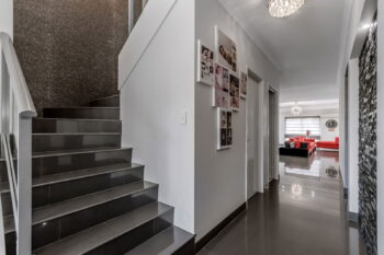 Listing image for 10 Hillview Place, Thornlie  WA  6108