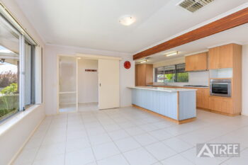 Listing image for 21 Ailsworth Court, Thornlie  WA  6108
