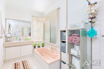 Listing image for 76 McLean Road, Canning Vale  WA  6155