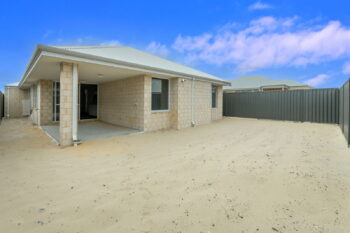 Listing image for 404 Torwood Avenue, Treeby  WA  6164