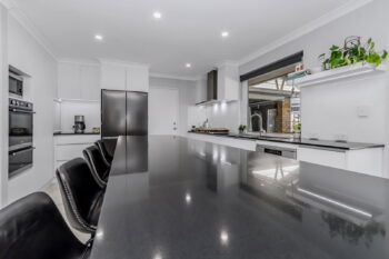 Listing image for 16 Mettler Court, Canning Vale  WA  6155