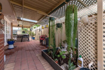 Listing image for 29 Fairfield Gardens, Canning Vale  WA  6155